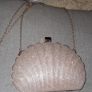 Seashell cocktail purse or prom Elegant!!